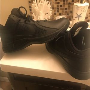 Nike Overplay VIII Men’s sneakers size 9.5